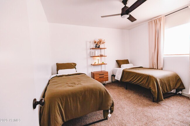 Building Photo - 11607 N 21st Ave