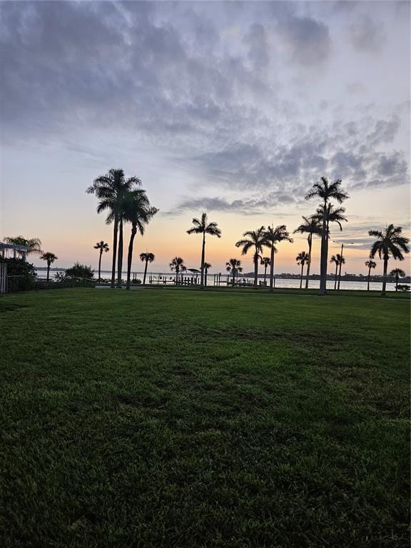 Building Photo - 315 Crescent Ct E