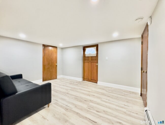 Building Photo - 96 Knickerbocker Ave