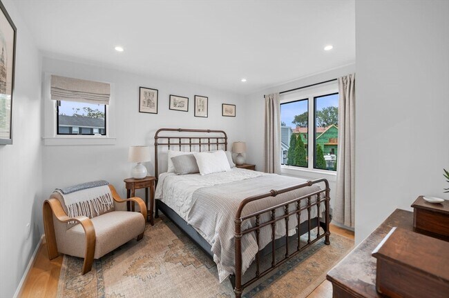 Building Photo - 99 Naugus Ave