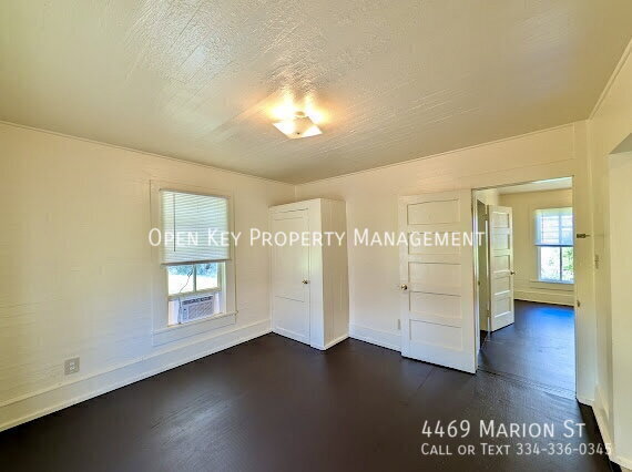 Building Photo - 4469 Marion St