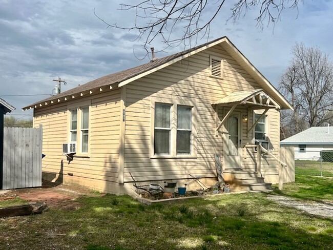 Building Photo - Duplex for rent in Norman