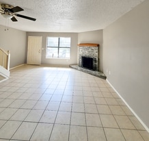 Building Photo - 729 Beverly Ln
