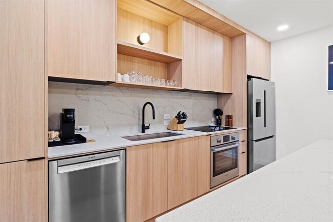 Building Photo - 2323 S Lamar Blvd