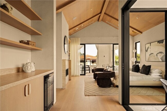 Building Photo - 5006 Enfield Ave