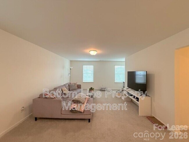 Building Photo - 2688 Andes Dr