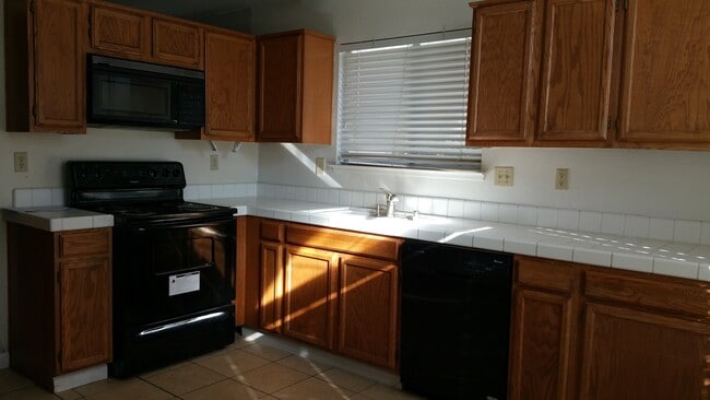 Building Photo - Comfortable  3Beds 2Baths in North Stockton