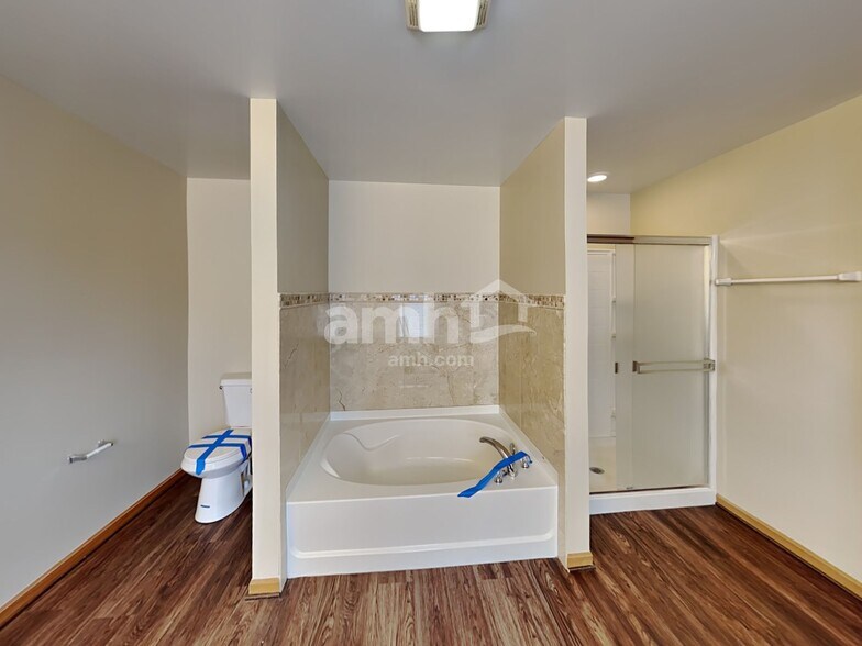 Building Photo - 3229 Kenilworth Ln