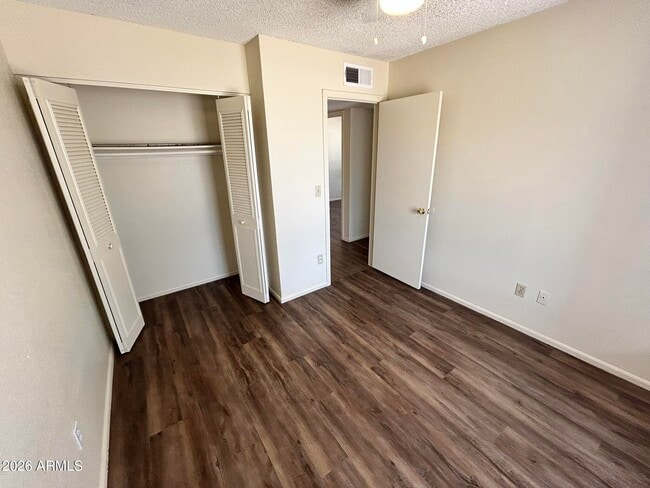 Building Photo - 3226 N Sycamore Pl
