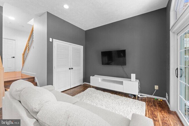 Building Photo - 11433 Heritage Oak Ct