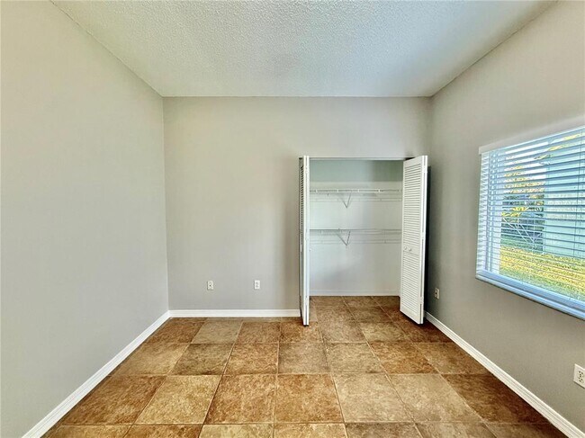Building Photo - 807 Frankford Dr