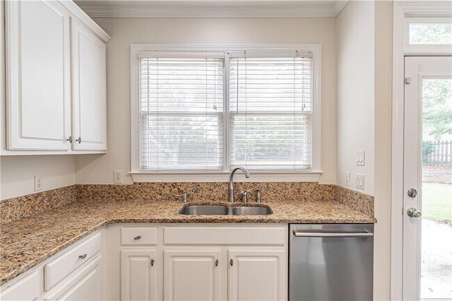 Building Photo - 8488 Spring Breeze Terrace