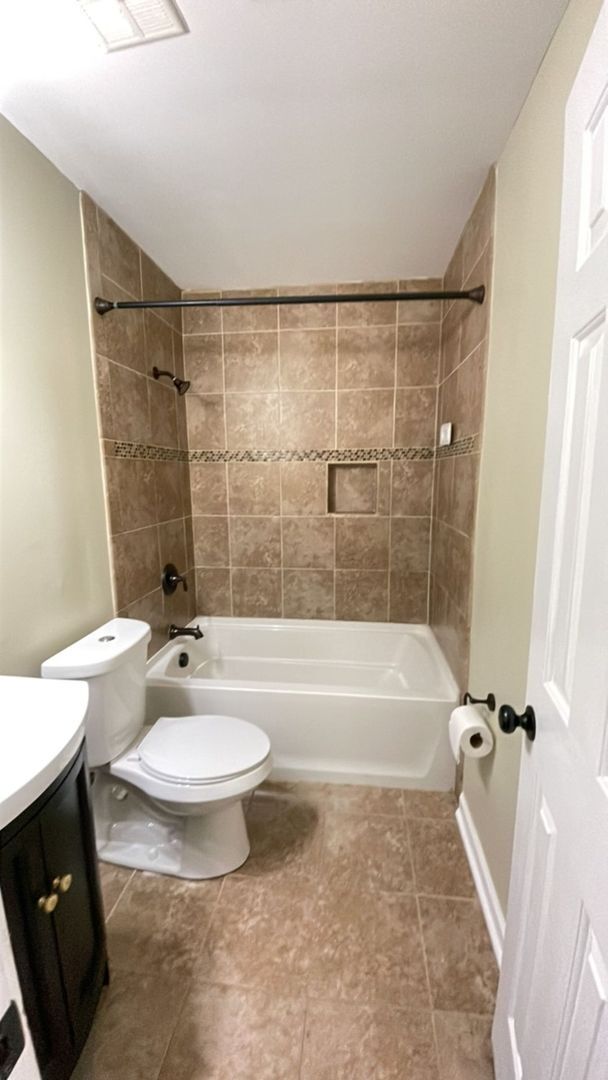 Building Photo - Archdale 4 bed / 2.5 bath