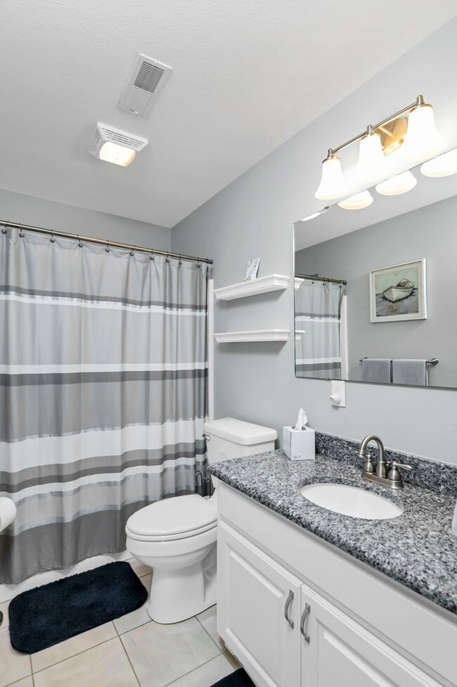 Building Photo - Fully Furnished Mid Term Lease
