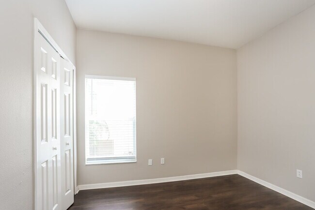 Building Photo - 712 Parsons Pointe St