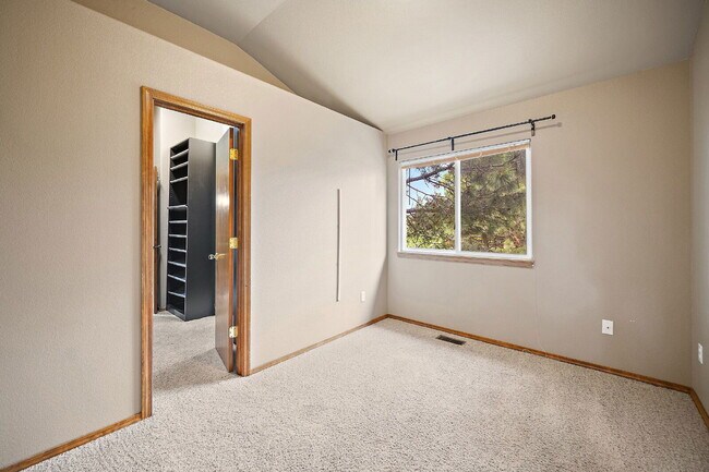 Building Photo - 8112 Old Exchange Dr