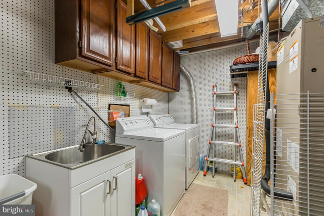 Building Photo - 9239 Redbridge Ct