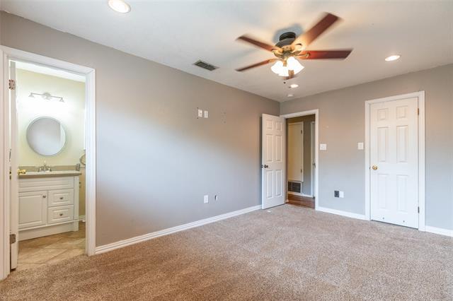 Building Photo - 3902 Karen Dr