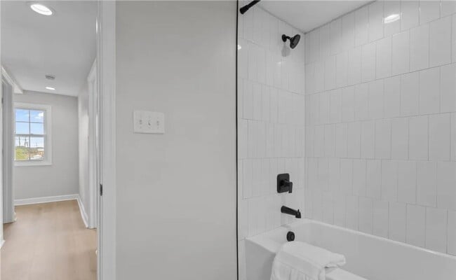 Building Photo - Newly Renovated 4 Bedroom, 2 Full Bath Home, Available Immediately!