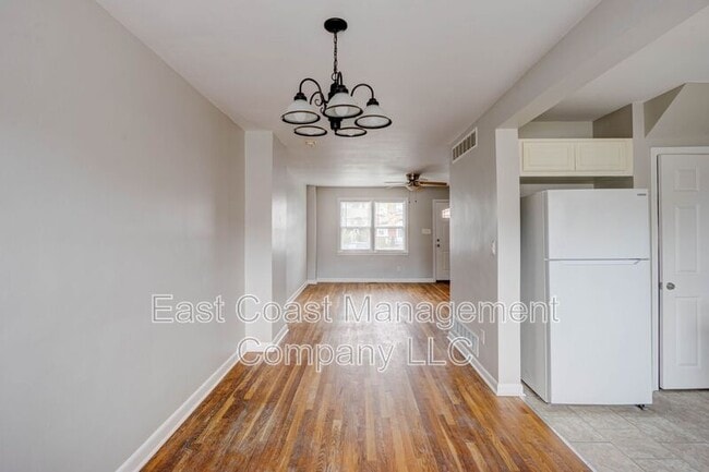 Building Photo - 2233 Graythorn Rd