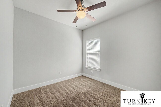 Building Photo - 8037-8039 Arbor