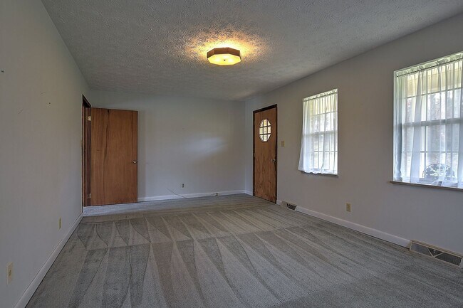 Building Photo - 4660 Kingsport Hwy