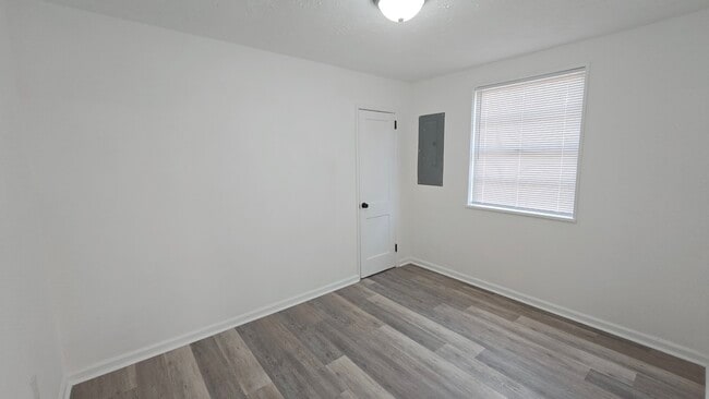 Building Photo - Monetta Apartments