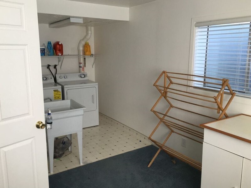 Building Photo - 1263 E Cedar View Dr