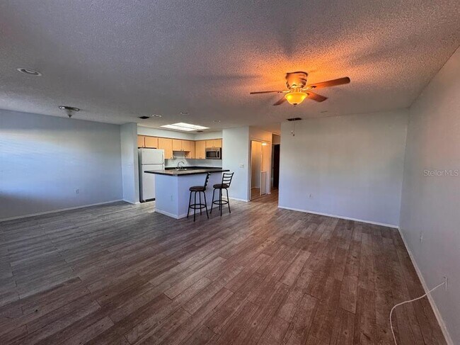 Building Photo - 670 Green Valley Rd