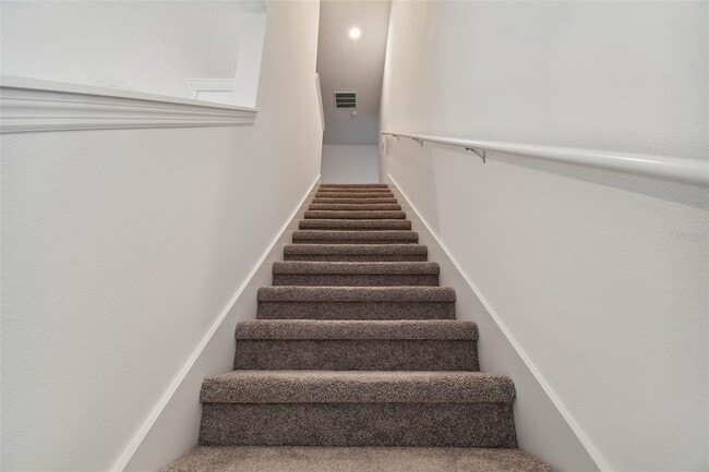 Building Photo - 8221 Cor Pne Wy