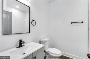 Building Photo - 2348 N Park Ave