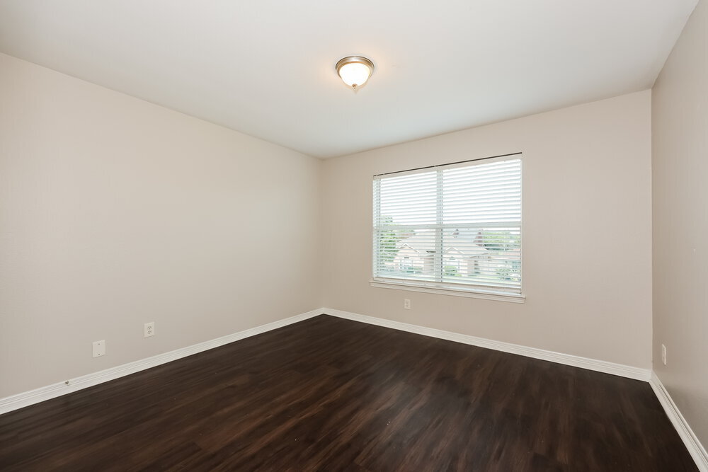 Building Photo - 3004 Lawndale Dr