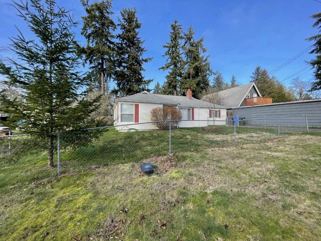 Building Photo - 8709 Highland Ave SW