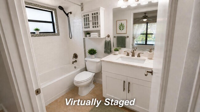 Building Photo - 1463 Lake Crystal Dr