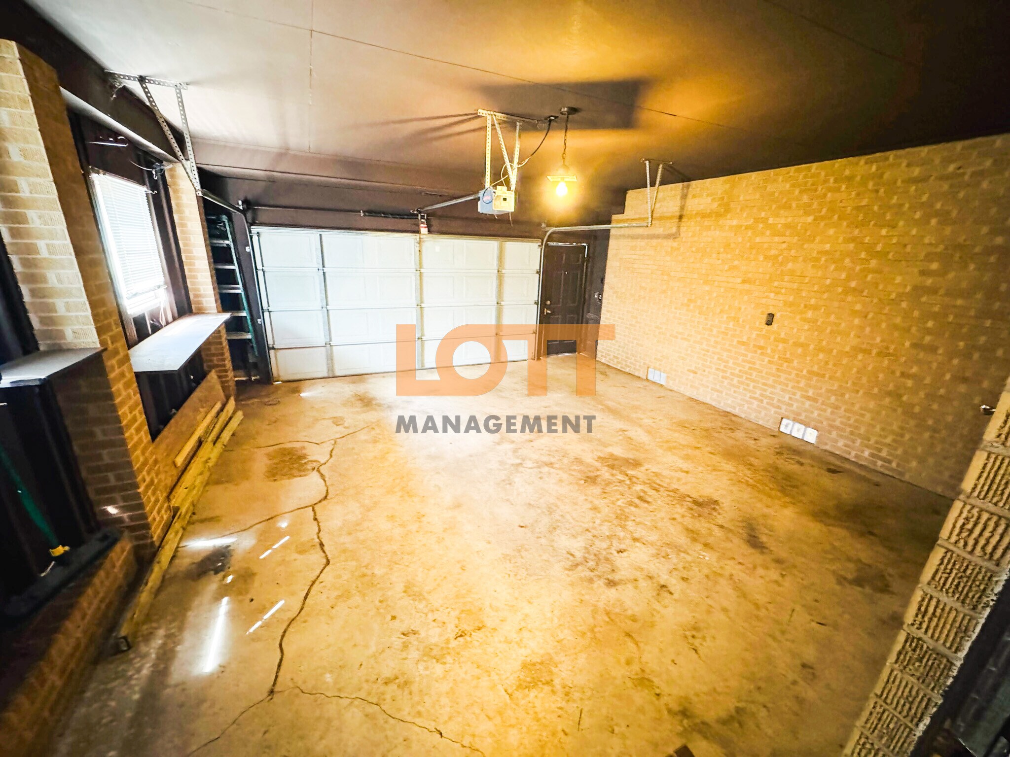 Building Photo - 214 Hunts Bridge Rd