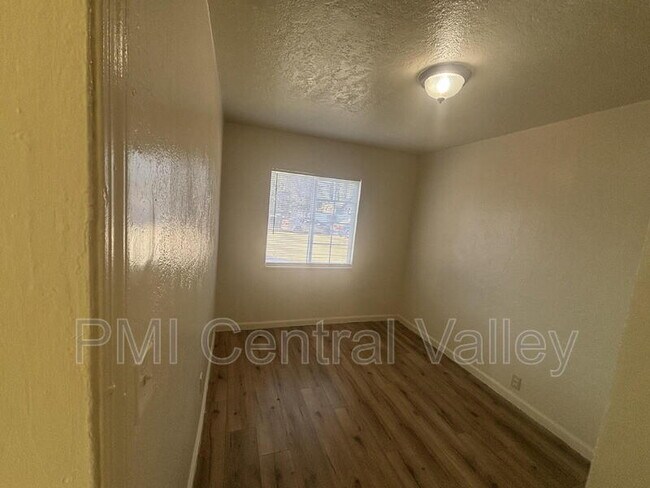 Building Photo - 1302 N Filbert St