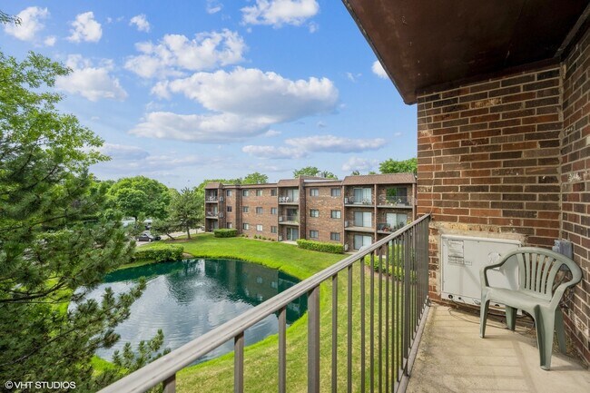 Building Photo - 1112 Castilian Ct