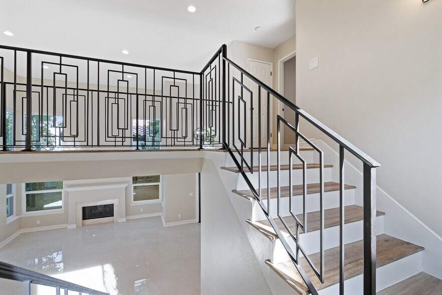 Building Photo - 24675 Vista Cerritos