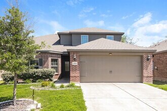 Building Photo - 2928 Parker Dr
