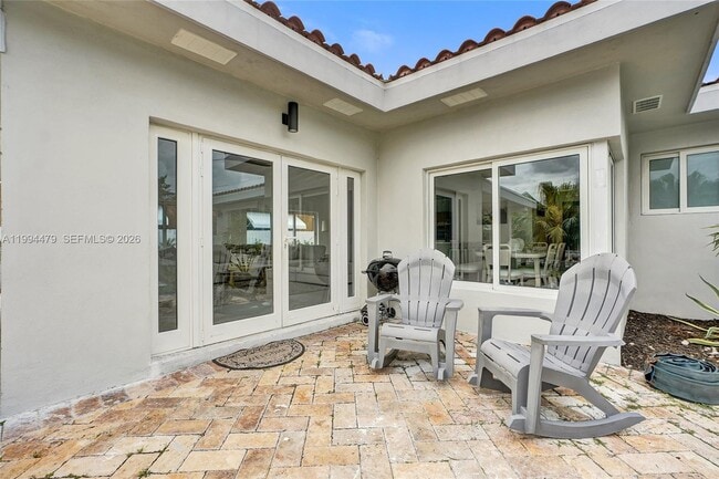 Building Photo - 12478 N Bayshore Dr