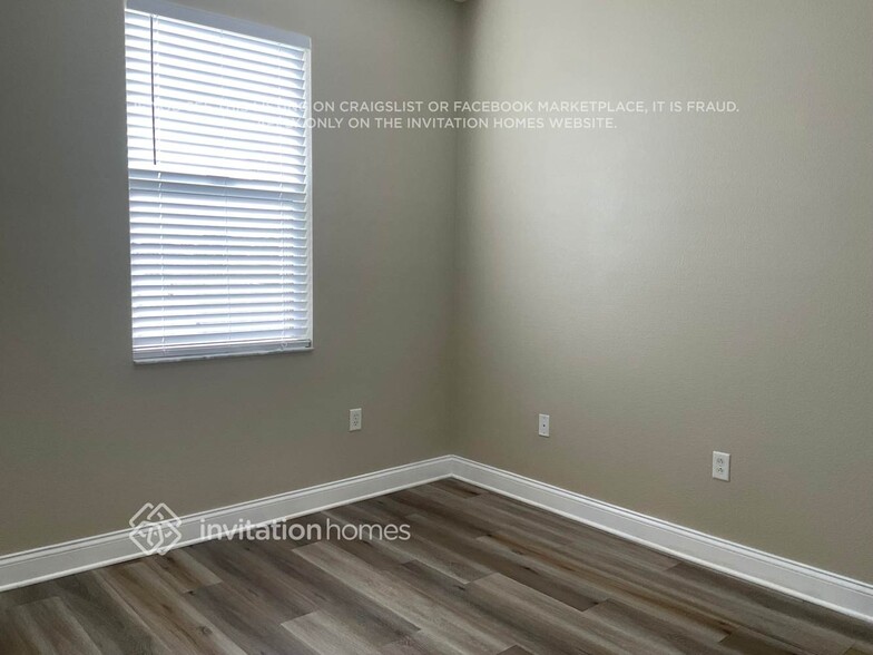 Building Photo - 3263 Hawthorne Ave