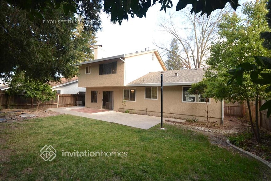 Building Photo - 1515 Woodland Oaks Way
