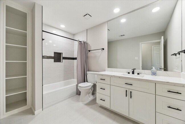 Building Photo - 30 Penny Green St