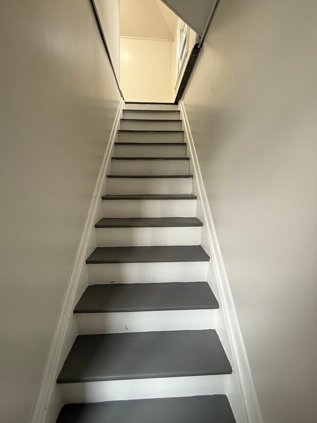 Building Photo - 255 N 1st Ave