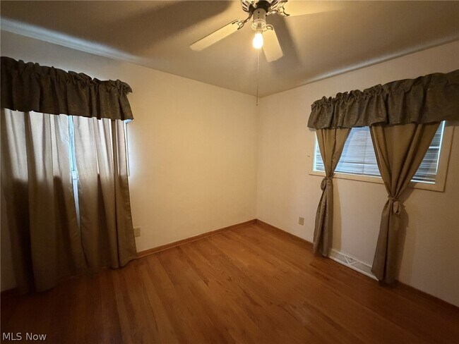 Building Photo - 1405 Gypsy Ln