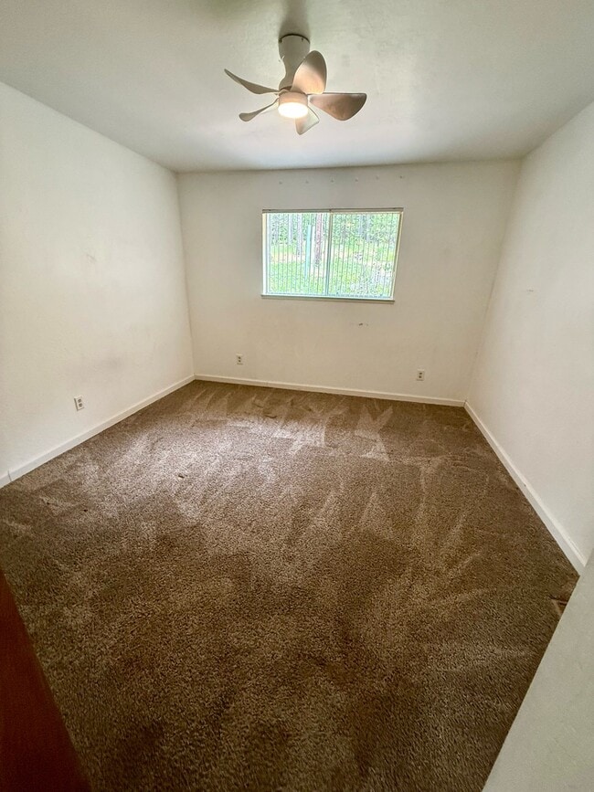 Building Photo - 11599 Upper Pine Hill Dr