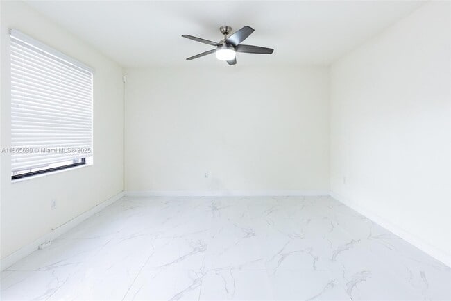 Building Photo - 10572 W 35th Way