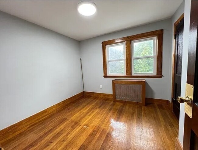 Building Photo - 663 Union St