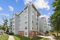 Building Photo - Beautiful 2-bedroom condo!