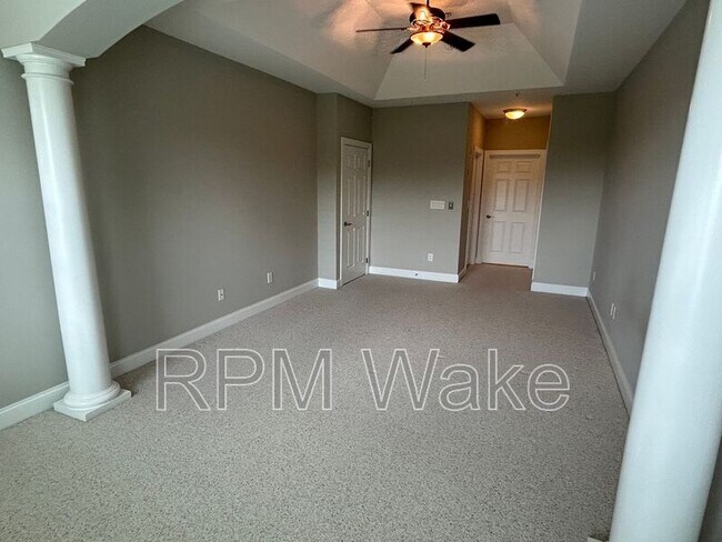 Building Photo - 10411 Rosegate Ct